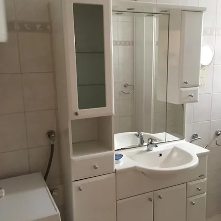 3-zimmerwohnung Mit Balkon Und Meerblick In Διαμέρισμα