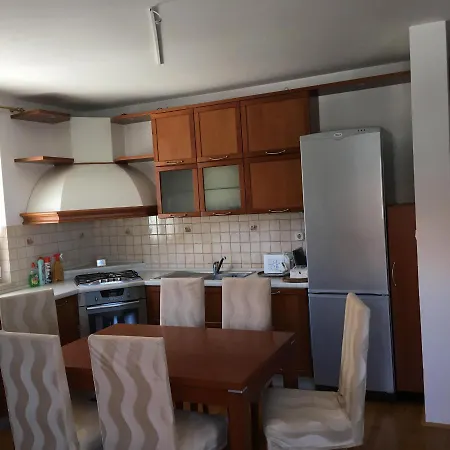 3-zimmerwohnung Mit Balkon Und Meerblick In *